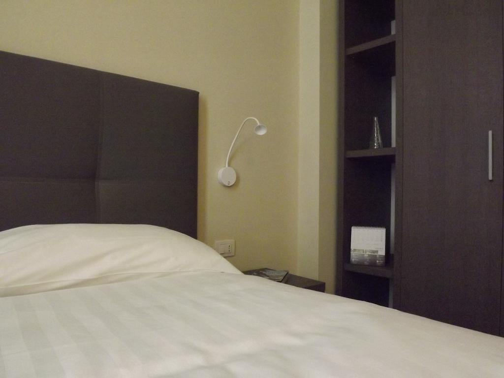 Chc Business Residence Genoa Bilik gambar